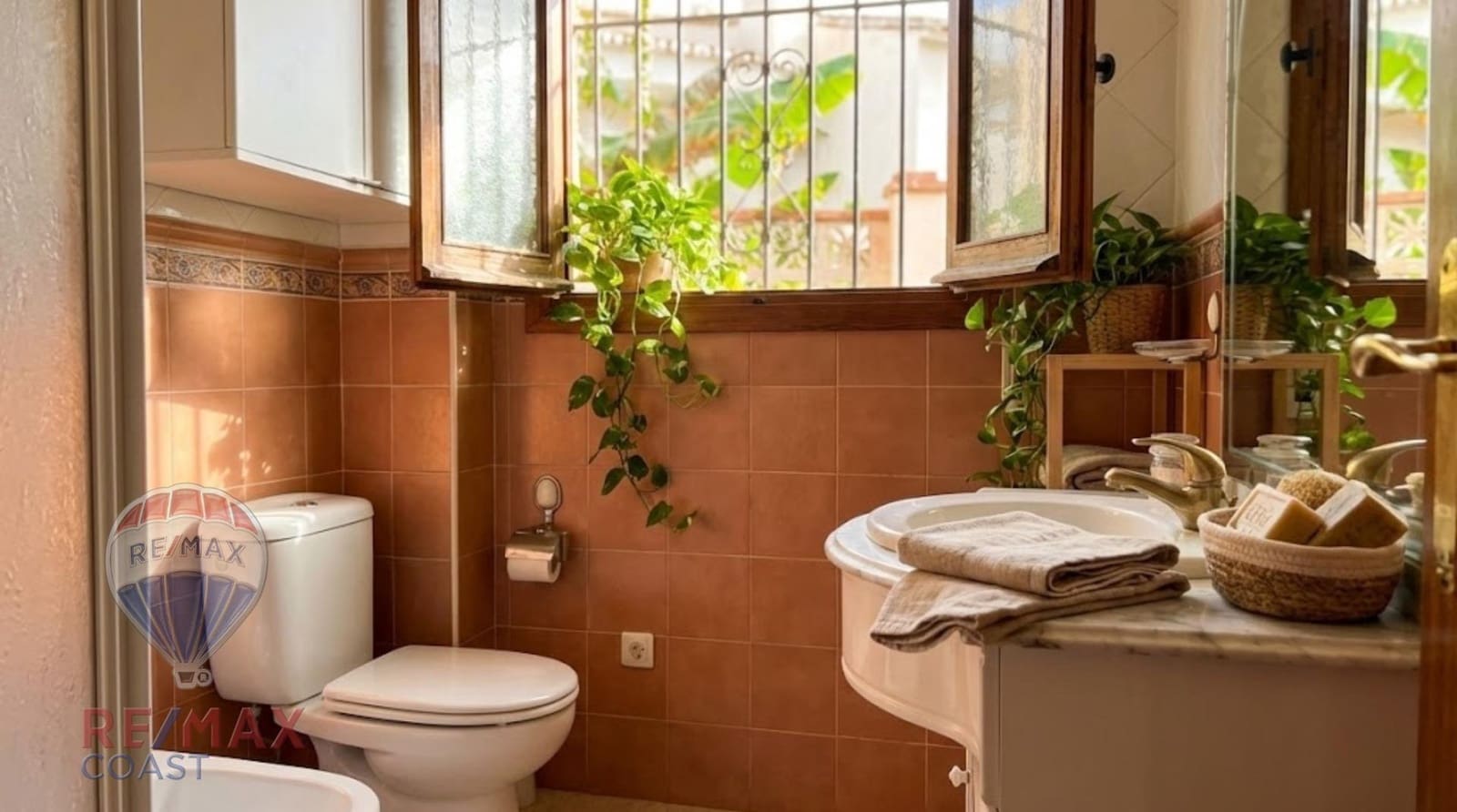 11 slaapkamer Villa te koop in Rincon de la Victoria met zwembad garage - € 749.000 (Ref: 9462477)