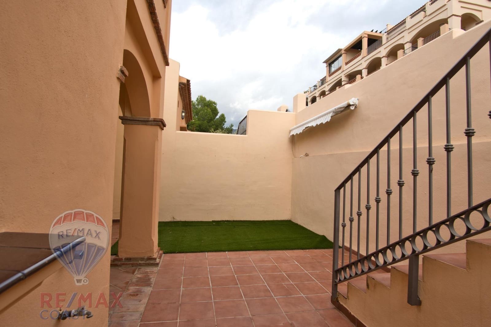 3 bedroom Semi-detached Villa for sale in Mijas Golf with pool garage - € 445,000 (Ref: 9462478)