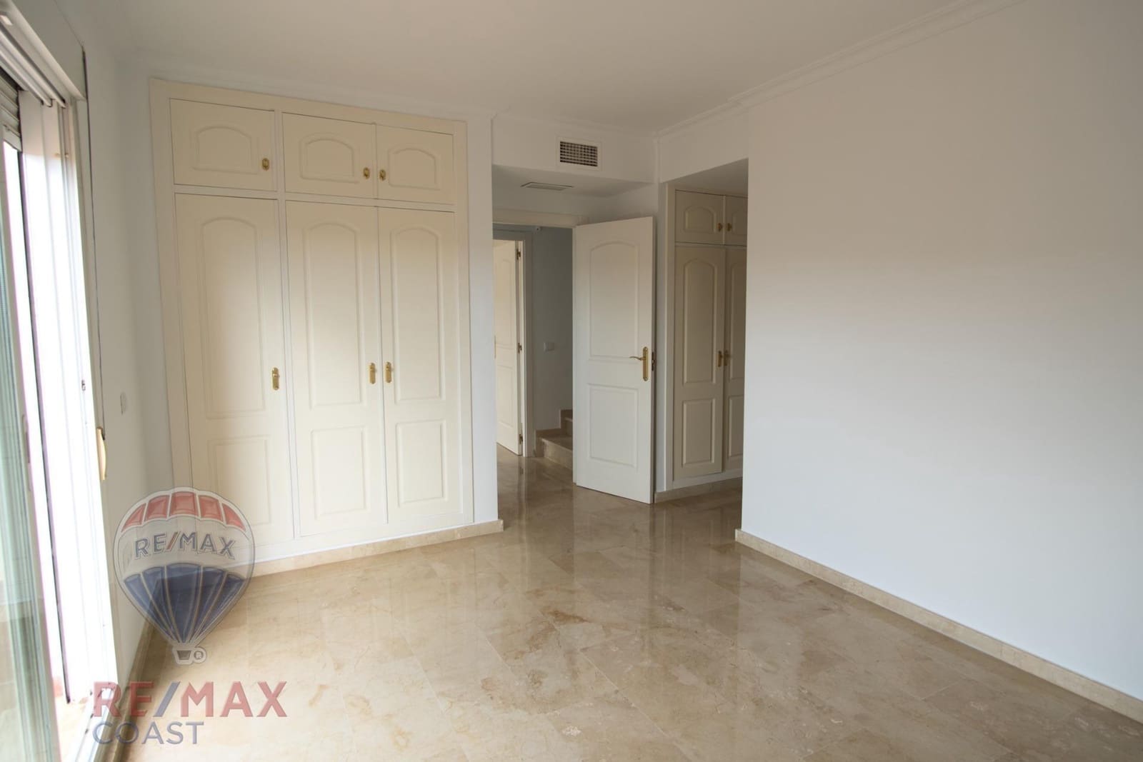 3 Zimmer Doppelhaus zu verkaufen in Mijas Golf mit Pool Garage - 430.000 € (Ref: 9462478)