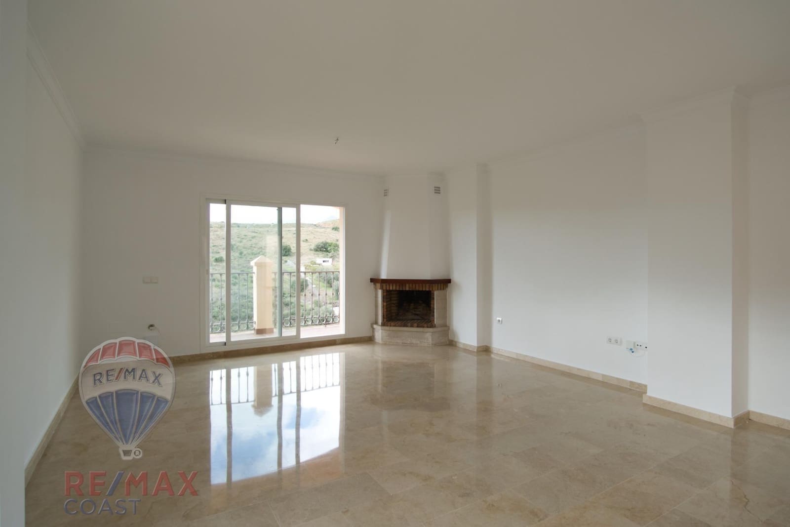 3 Zimmer Doppelhaus zu verkaufen in Mijas Golf mit Pool Garage - 430.000 € (Ref: 9462478)