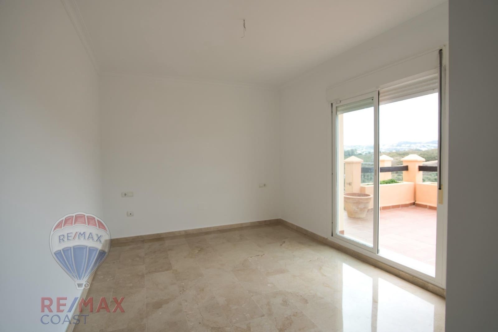 3 sypialnia Dom blizniak na sprzedaż w Mijas Golf z basenem garażem - 414 900 € (Ref: 9462478)