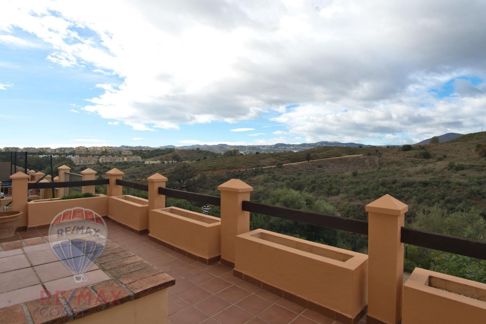 3 sypialnia Dom blizniak na sprzedaż w Mijas Golf z basenem garażem - 414 900 € (Ref: 9462478)
