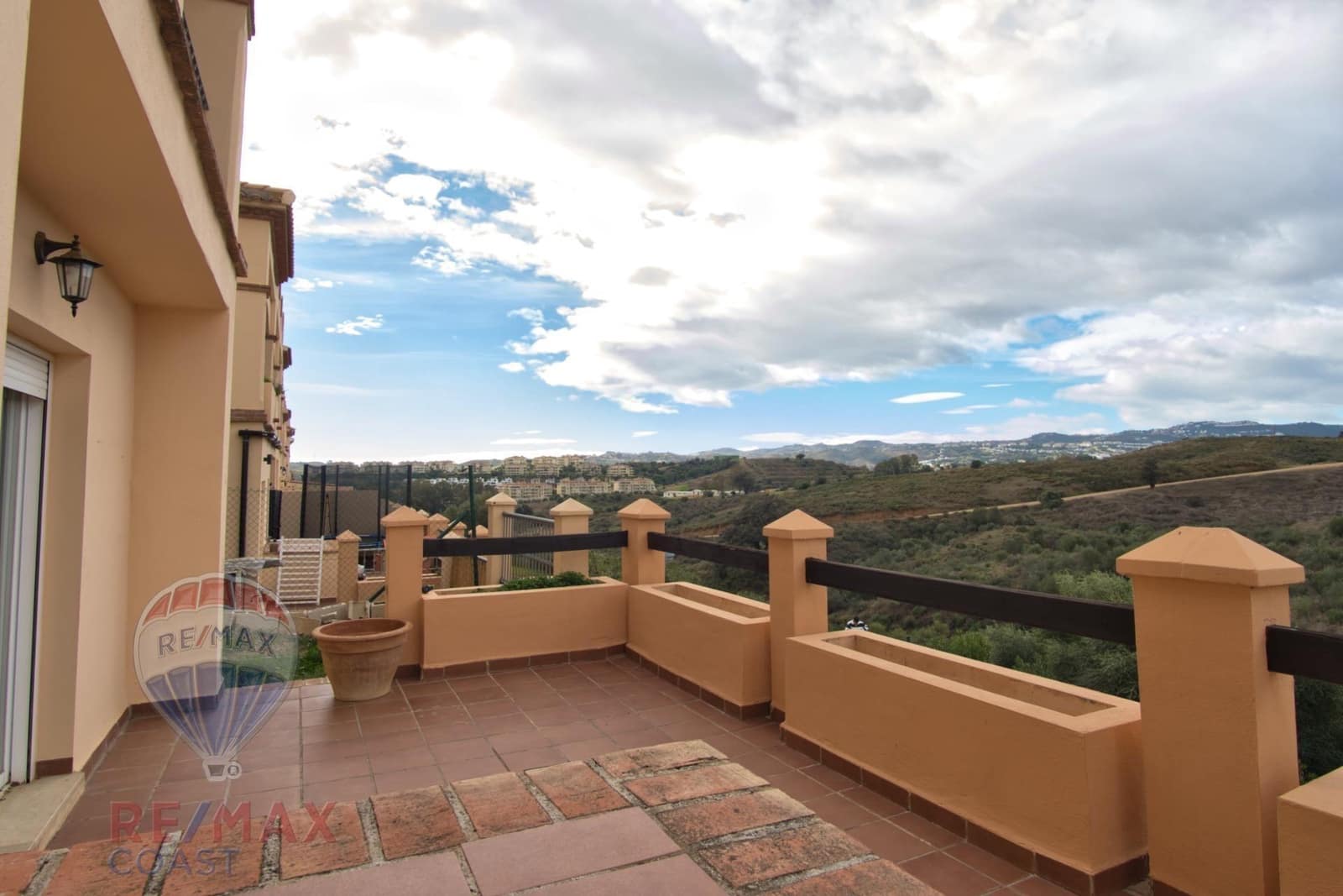 3 sypialnia Dom blizniak na sprzedaż w Mijas Golf z basenem garażem - 414 900 € (Ref: 9462478)