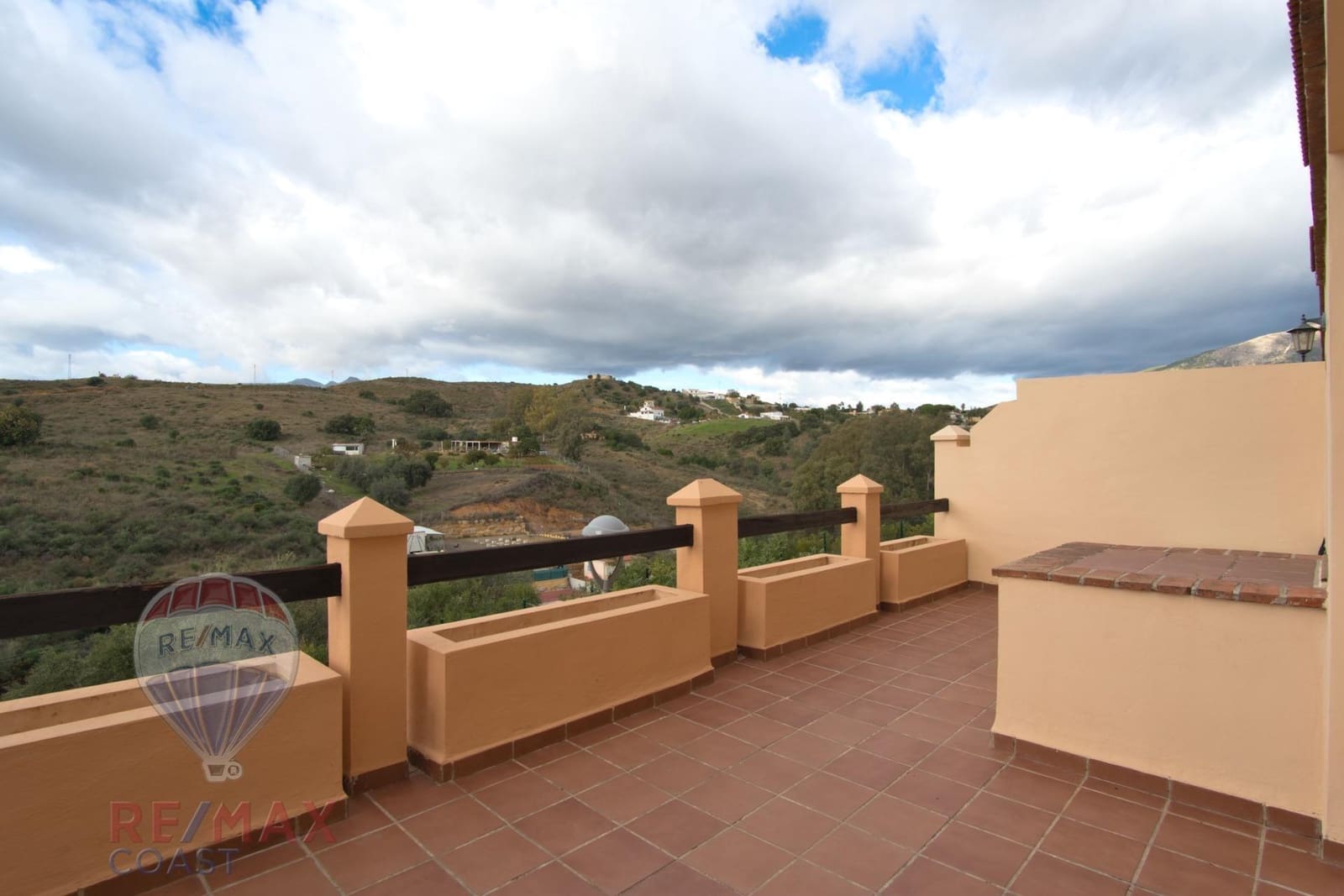 3 sypialnia Dom blizniak na sprzedaż w Mijas Golf z basenem garażem - 414 900 € (Ref: 9462478)
