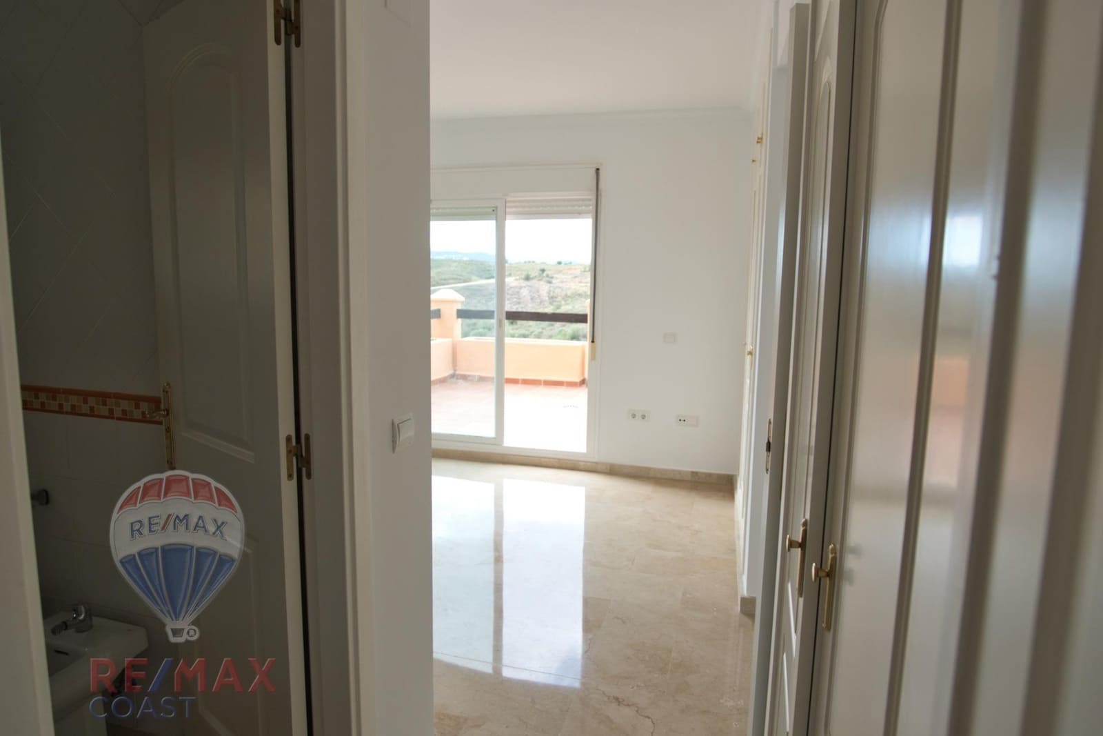 3 sypialnia Dom blizniak na sprzedaż w Mijas Golf z basenem garażem - 414 900 € (Ref: 9462478)