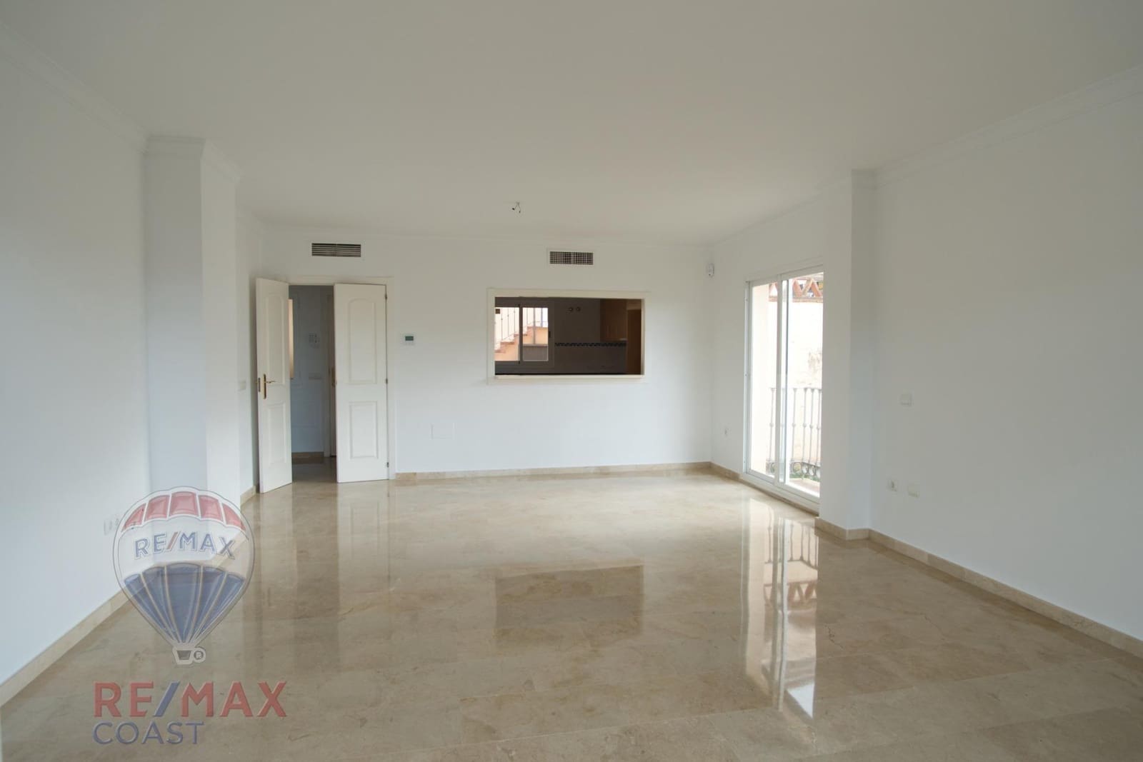 3 sypialnia Dom blizniak na sprzedaż w Mijas Golf z basenem garażem - 414 900 € (Ref: 9462478)