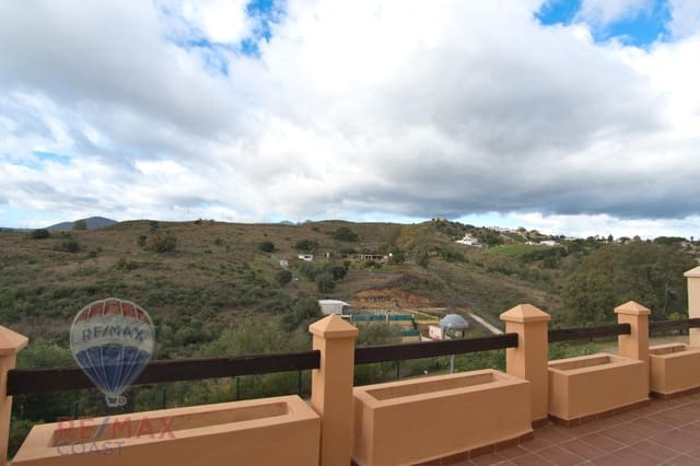 3 sypialnia Dom blizniak na sprzedaż w Mijas Golf, Mijas z basenem garażem - 414 900 € (Ref: 9462478)