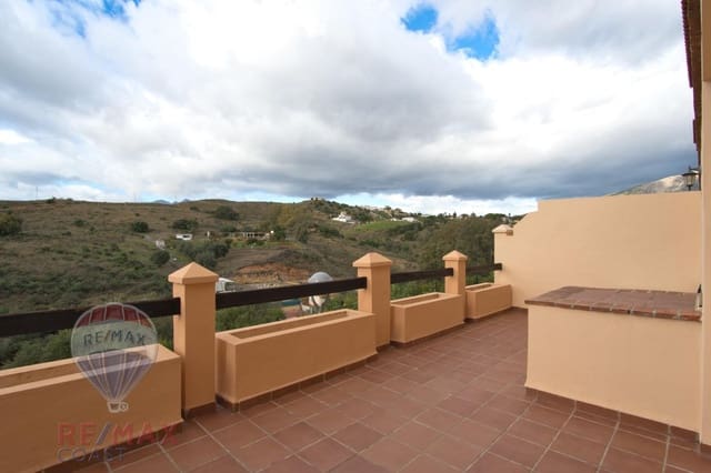 3 sypialnia Dom blizniak na sprzedaż w Mijas Golf, Mijas z basenem garażem - 414 900 € (Ref: 9462478)