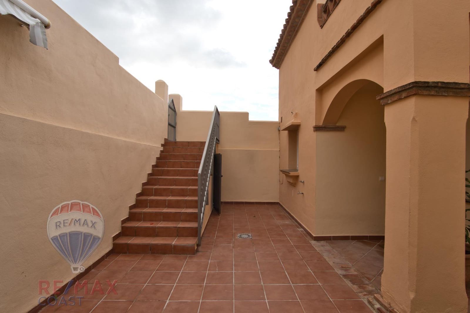 3 sypialnia Dom blizniak na sprzedaż w Mijas Golf z basenem garażem - 414 900 € (Ref: 9462478)