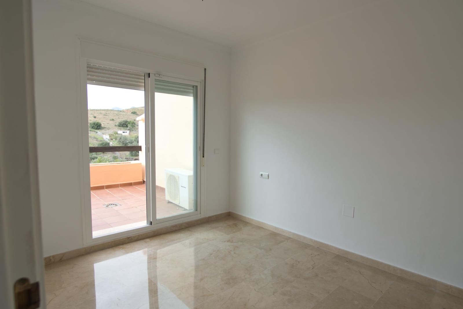 Pareado de 3 habitaciones en Mijas Golf en venta con piscina garaje - 445.000 € (Ref: 9462479)