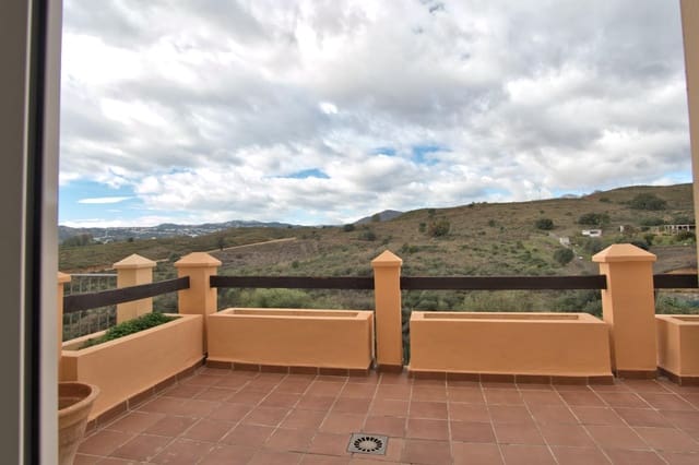 Pareado de 3 habitaciones en Mijas Golf, Mijas en venta con piscina garaje - 445.000 € (Ref: 9462479)