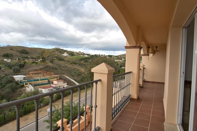 Pareado de 3 habitaciones en Mijas Golf, Mijas en venta con piscina garaje - 445.000 € (Ref: 9462479)