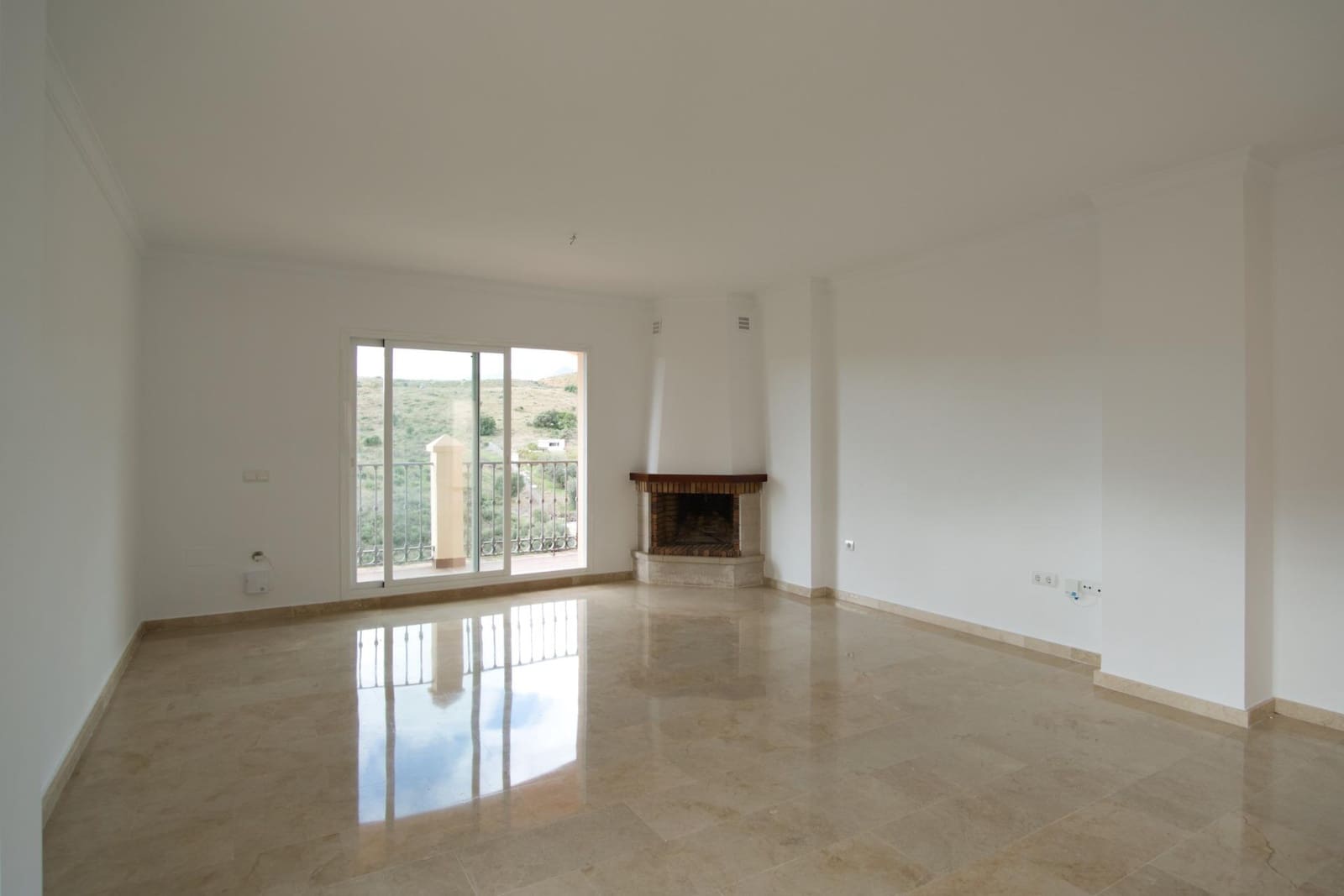 Pareado de 3 habitaciones en Mijas Golf en venta con piscina garaje - 445.000 € (Ref: 9462479)