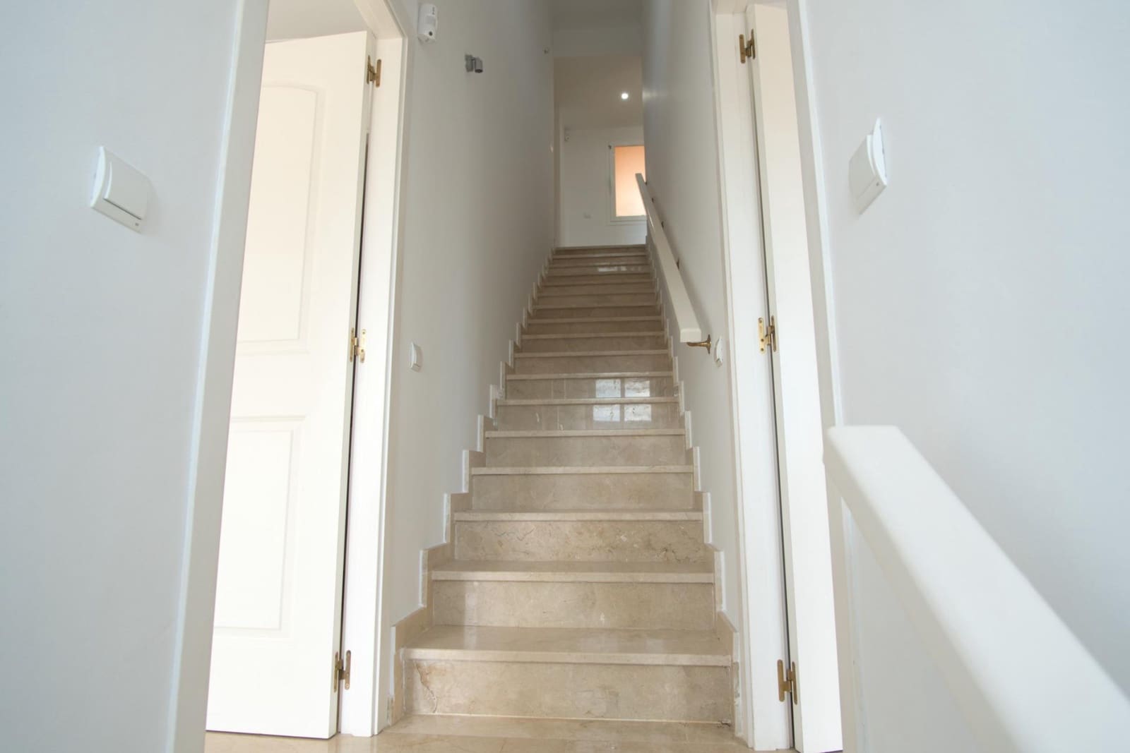 3 Zimmer Doppelhaus zu verkaufen in Mijas Golf mit Pool Garage - 430.000 € (Ref: 9462479)