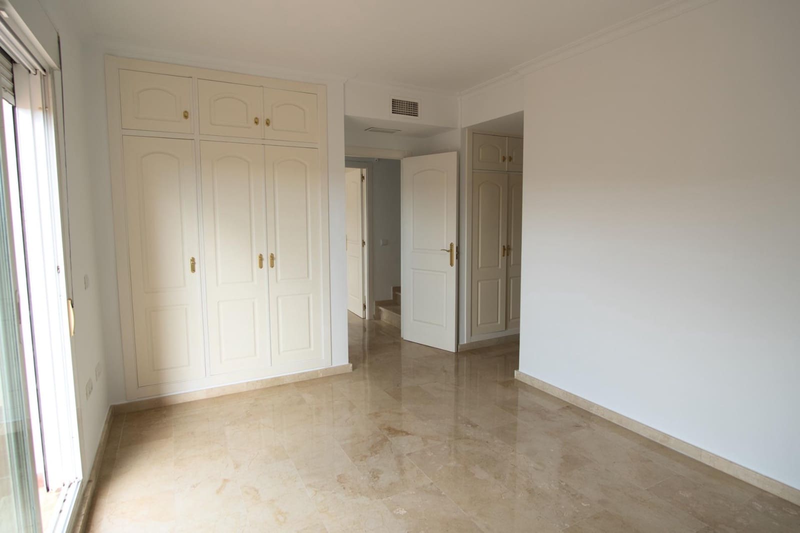 3 Zimmer Doppelhaus zu verkaufen in Mijas Golf mit Pool Garage - 430.000 € (Ref: 9462479)