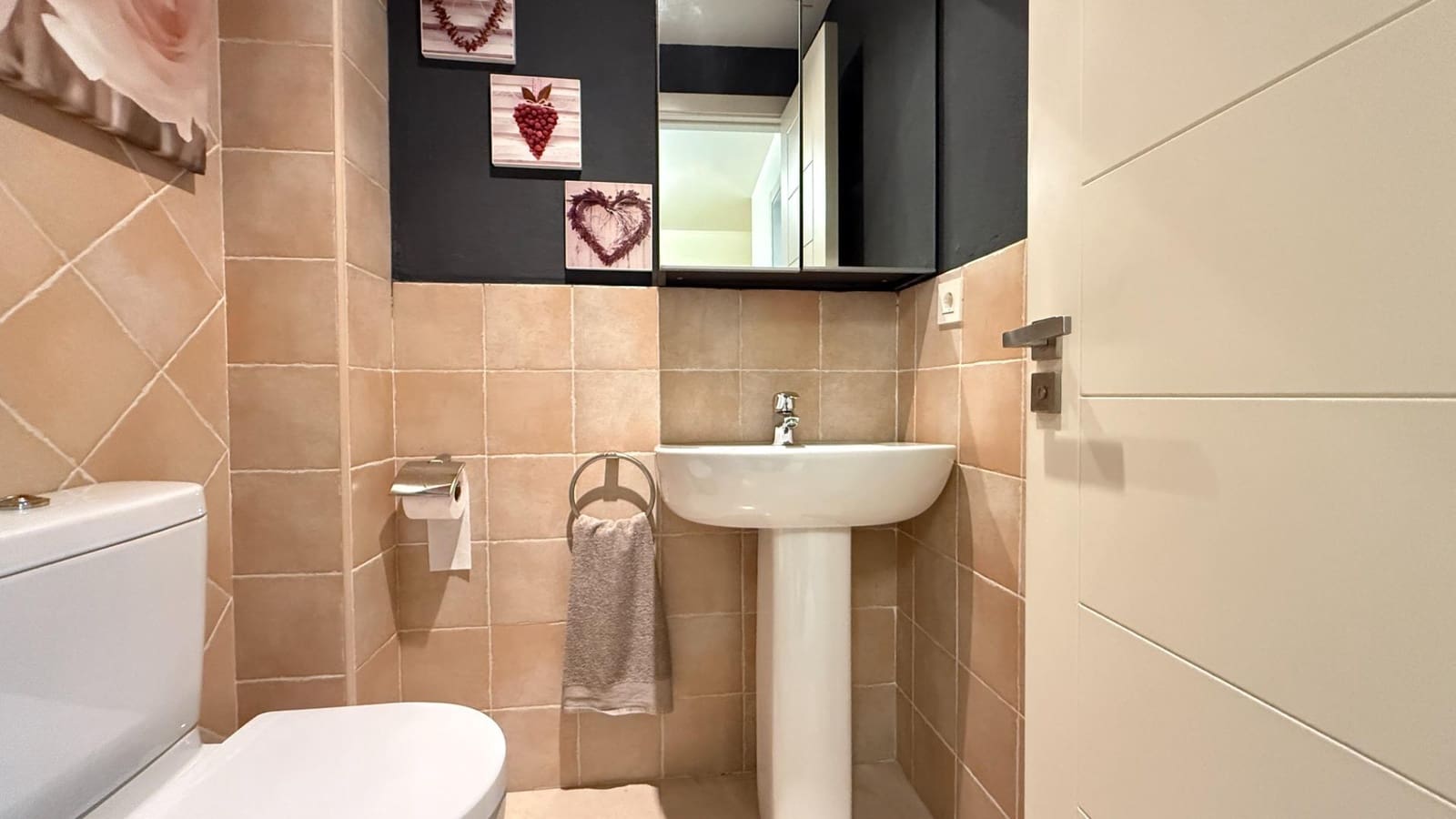 4 soverom Leilighet til salgs i Estepona med svømmebasseng garasje - € 325 000 (Ref: 9495413)