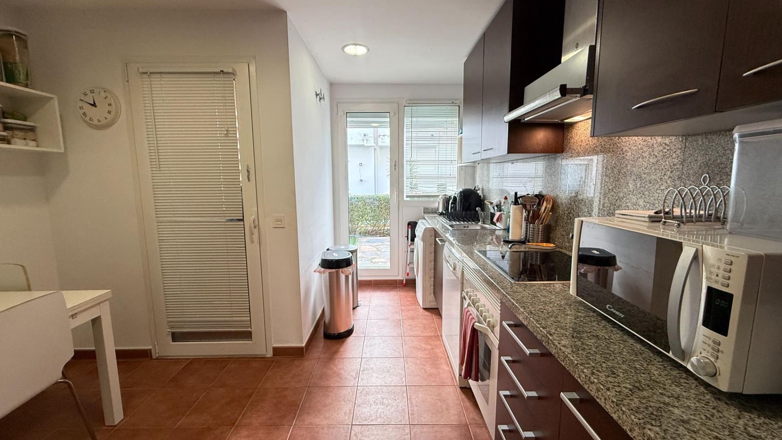 4 soverom Leilighet til salgs i Estepona med svømmebasseng garasje - € 325 000 (Ref: 9495413)