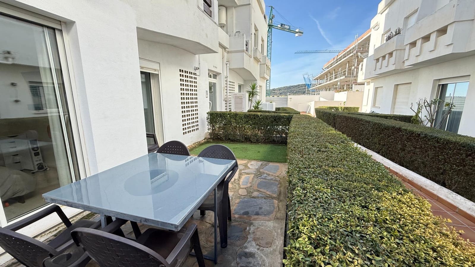 4 soverom Leilighet til salgs i Estepona med svømmebasseng garasje - € 325 000 (Ref: 9495413)