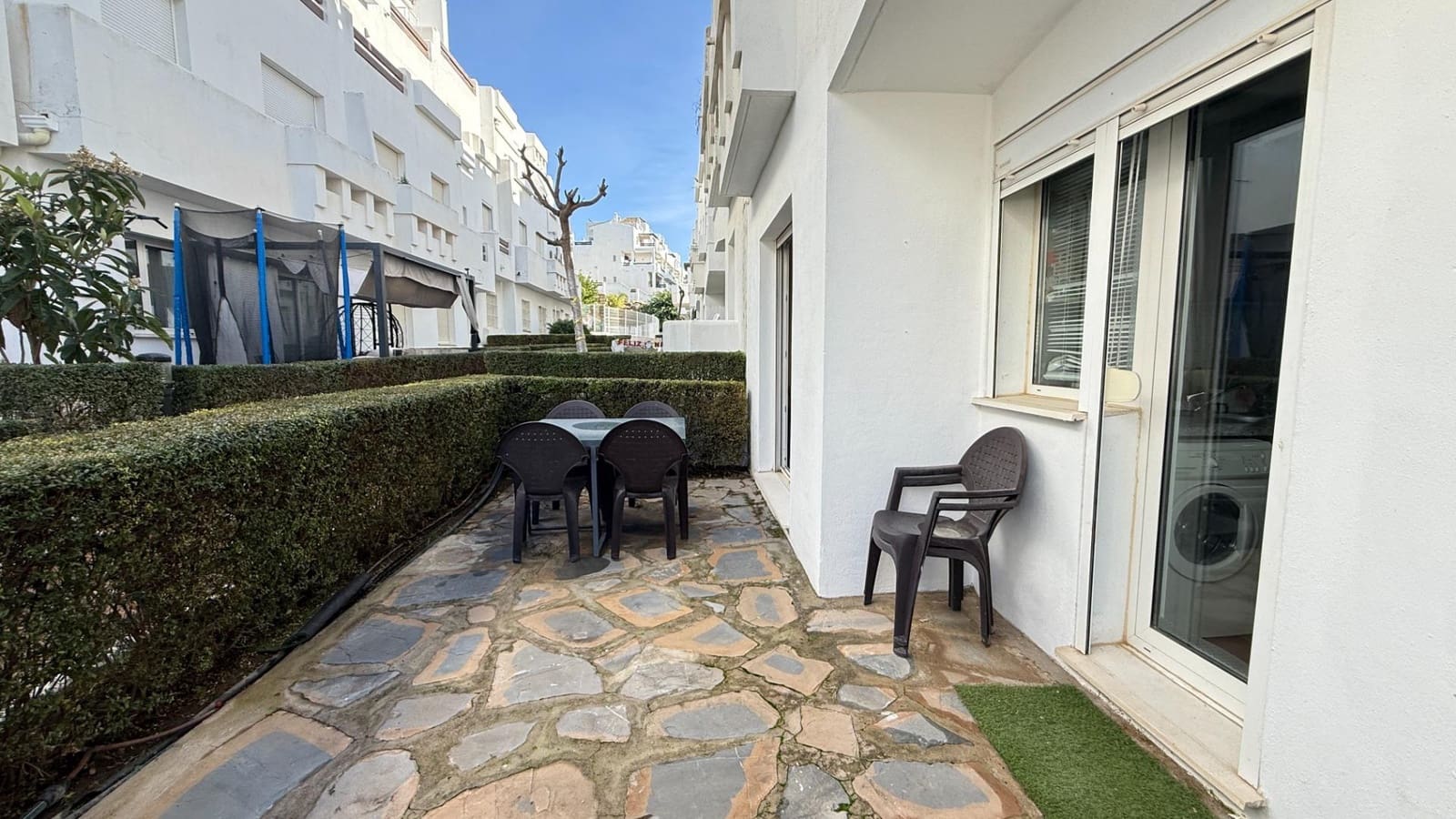 4 chambre Appartement à vendre à Estepona avec piscine garage - 325 000 € (Ref: 9495413)