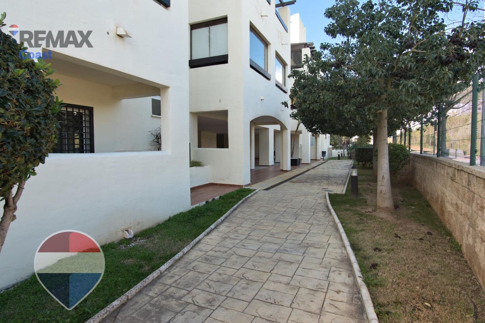 2 slaapkamer Flat te koop in Benalmadena met zwembad - € 325.000 (Ref: 9513525)