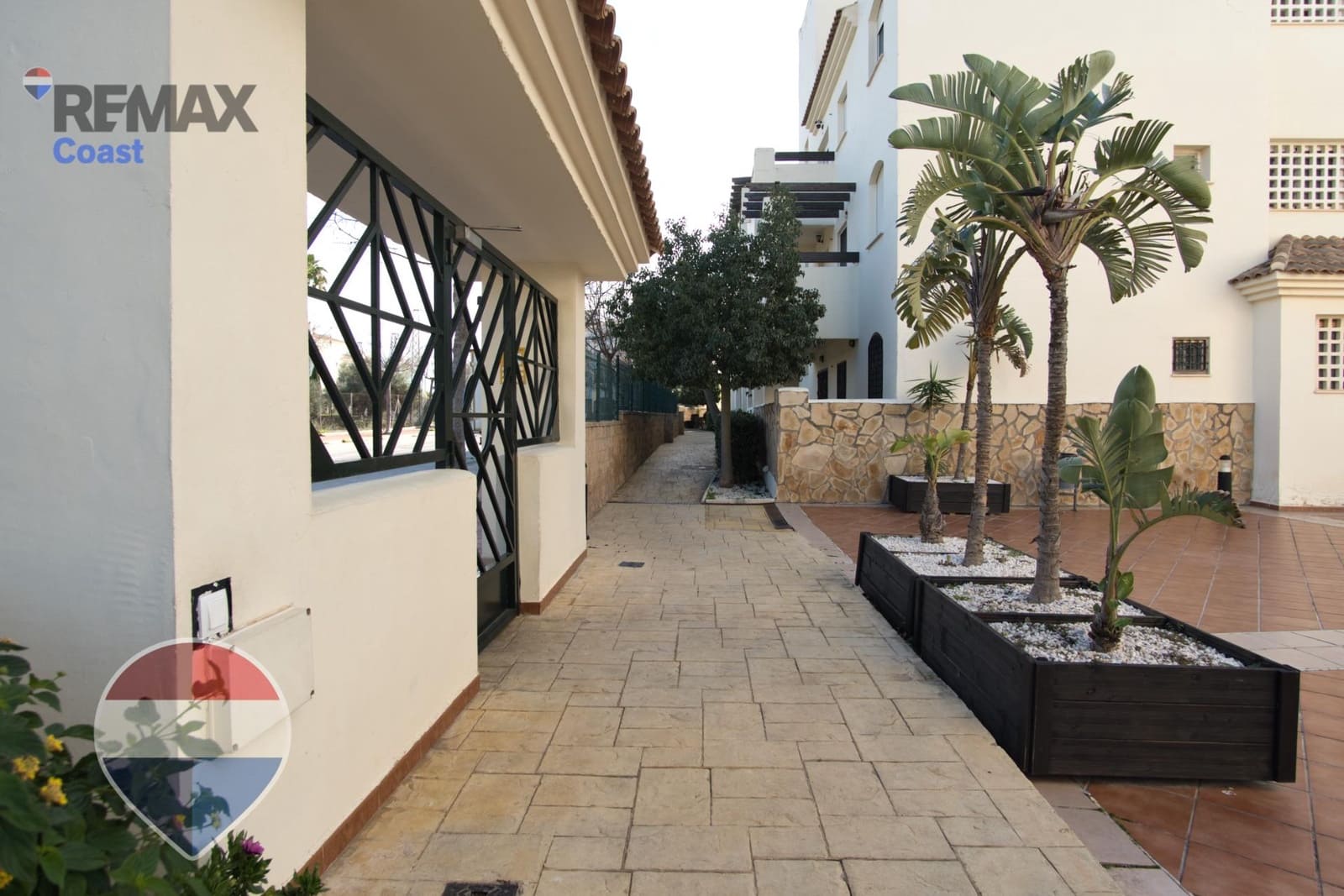 2 bedroom Flat for sale in Benalmadena with pool garage - € 325,000 (Ref: 9513525)