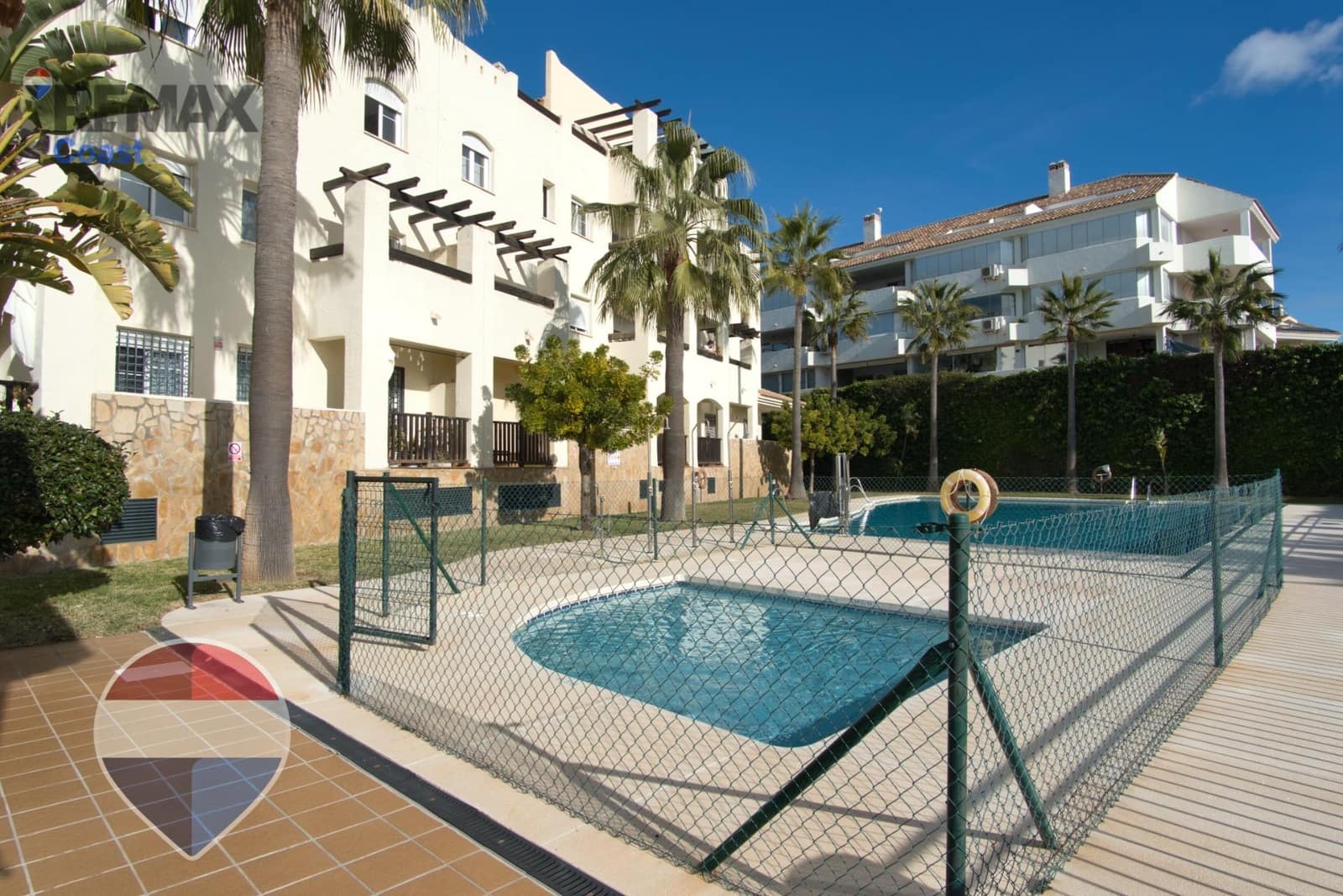 2 bedroom Flat for sale in Benalmadena with pool garage - € 325,000 (Ref: 9513525)