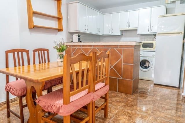 1 makuuhuone Asunto vuokrattavana paikassa Rincón de la Victoria - 900 € (Ref: 9524463)