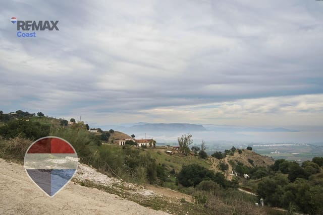 4 sovrum Finca/Hus på landet till salu i Cártama med pool - 295 000 € (Ref: 9527834)