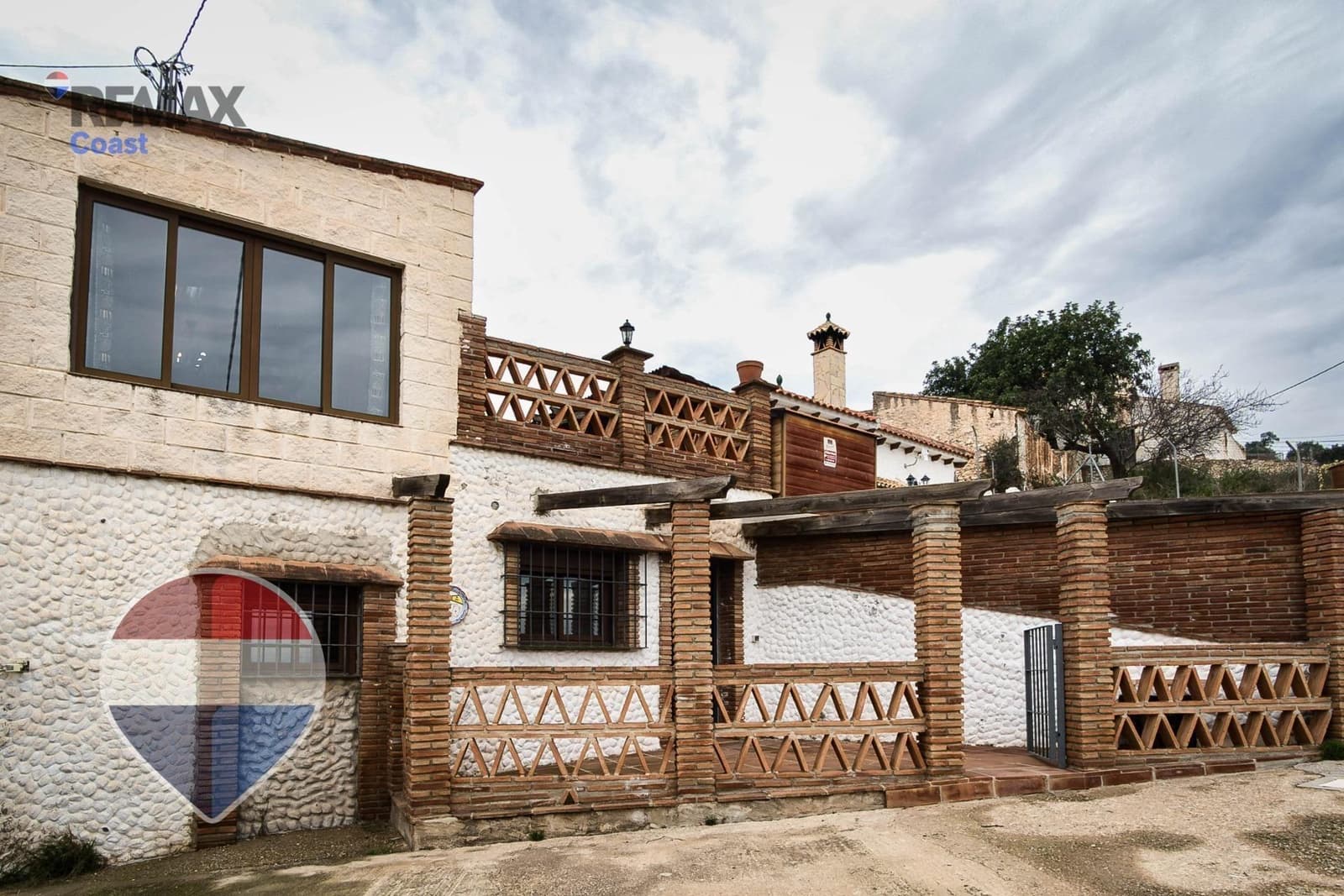 4 bedroom Finca/Country House for sale in Cartama with pool - € 295,000 (Ref: 9527834)