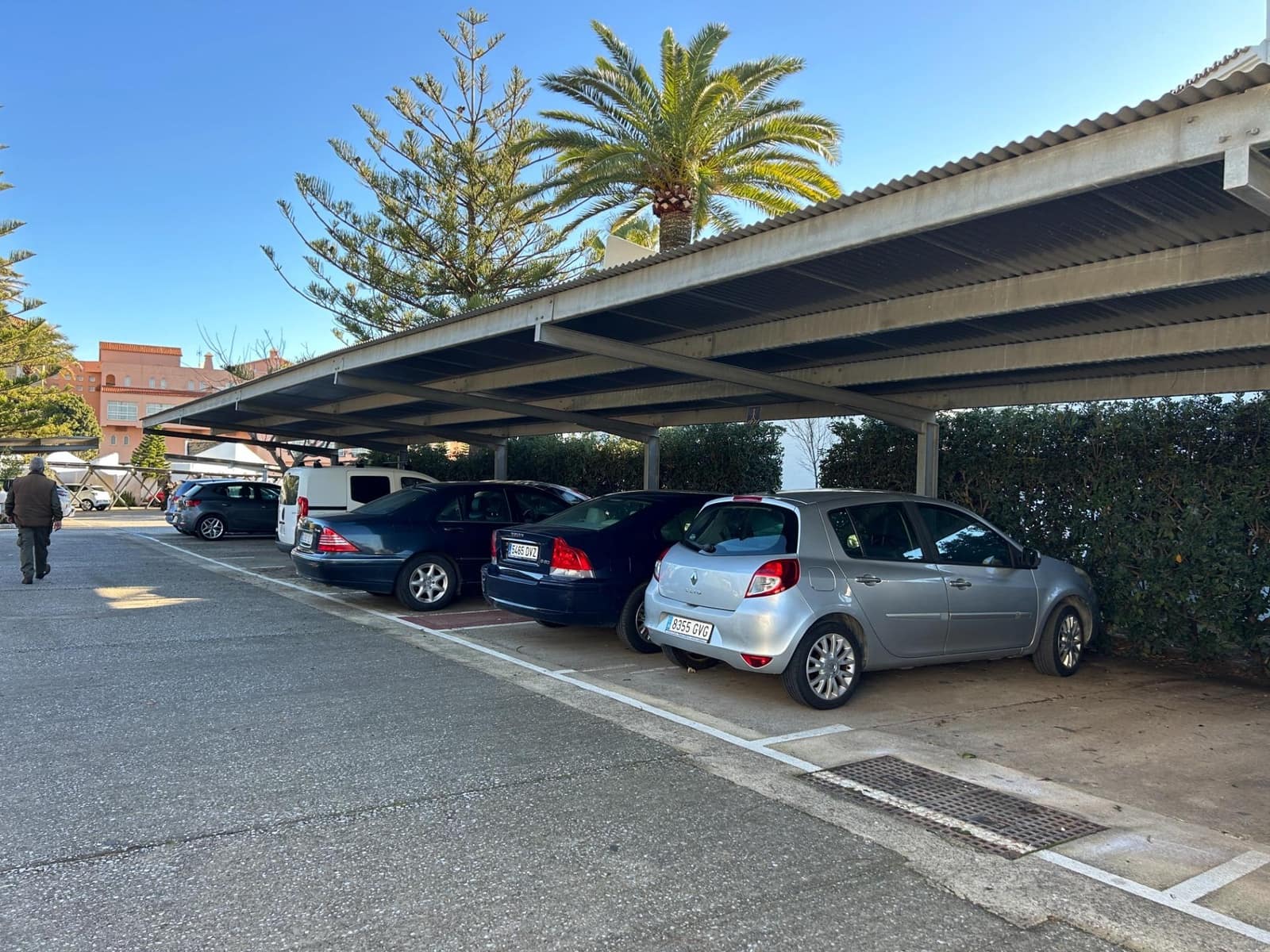 1 Zimmer Apartment zu verkaufen in Estepona mit Pool - 169.000 € (Ref: 9534849)