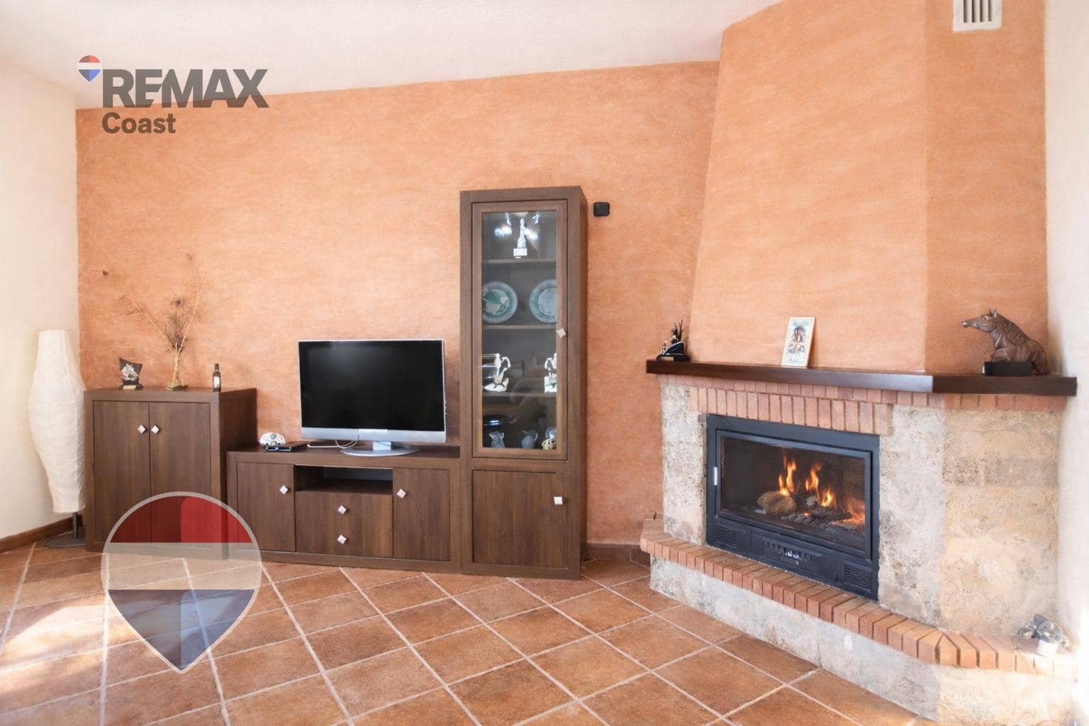 4 bedroom Finca/Country House for rent in Rincon de la Victoria with pool garage - € 2,500 (Ref: 9536260)