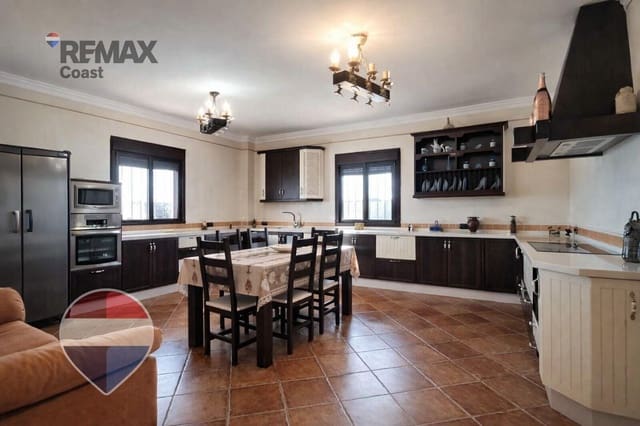 4 quarto Quinta/Casa Rural para arrendar em Benagalbon, Rincón de la Victoria com piscina garagem - 2 500 € (Ref: 9536260)