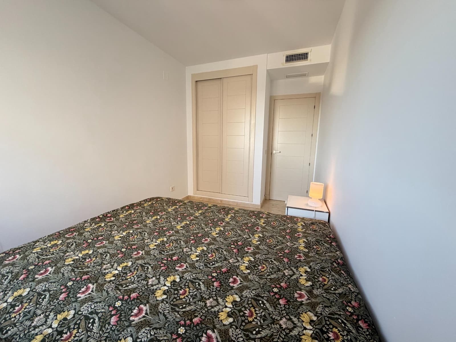 3 sypialnia Apartament na sprzedaż w Estepona z basenem garażem - 325 000 € (Ref: 9541559)