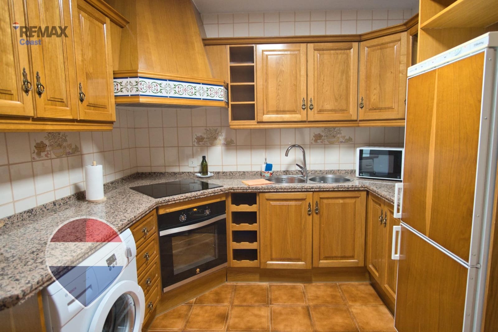 8 bedroom Villa for sale in Yunquera - € 786,000 (Ref: 9543794)