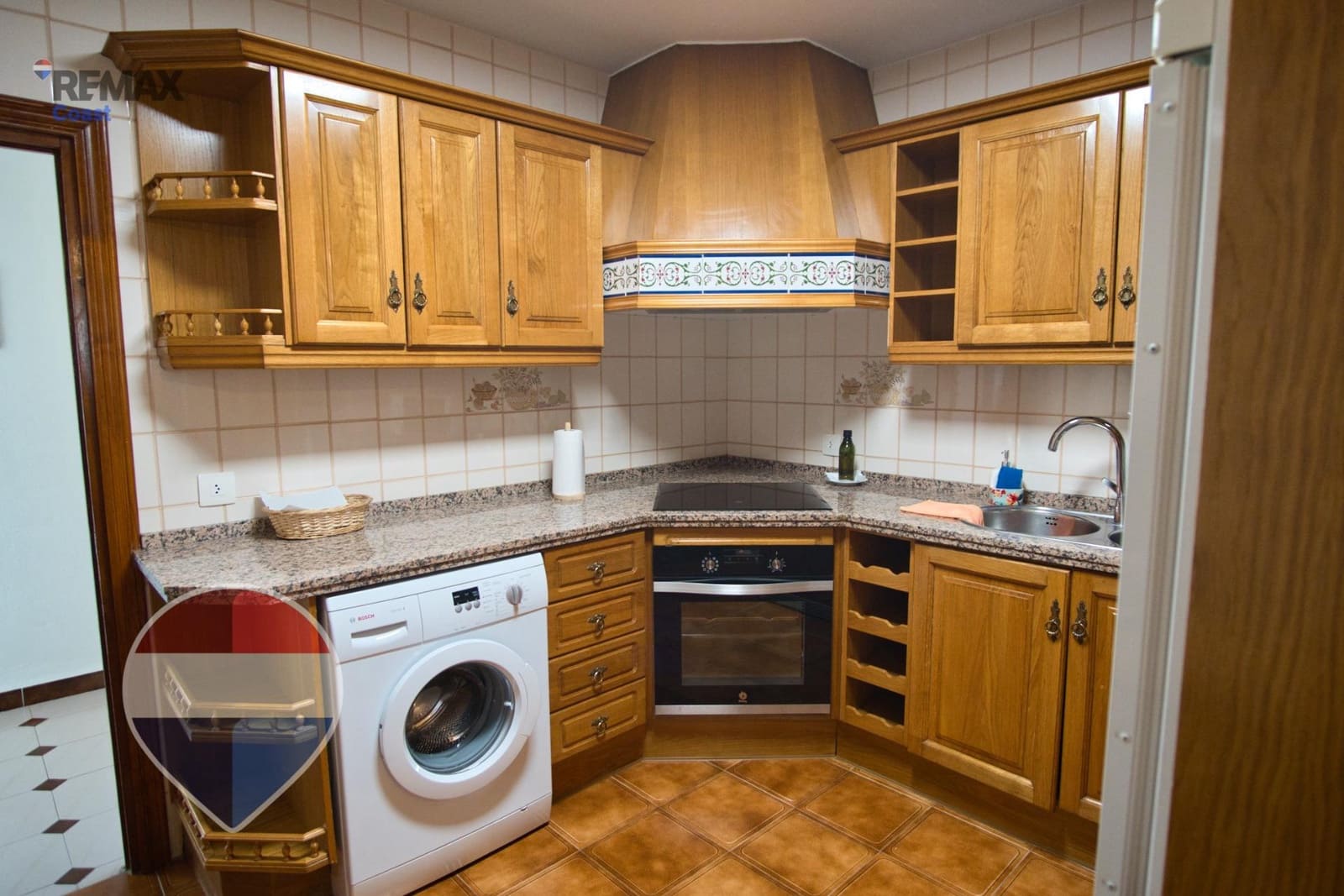 8 bedroom Villa for sale in Yunquera - € 786,000 (Ref: 9543794)