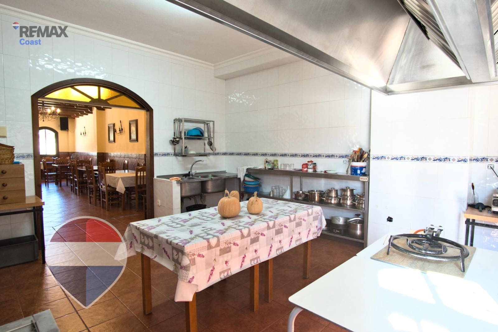 8 bedroom Villa for sale in Yunquera - € 786,000 (Ref: 9543794)