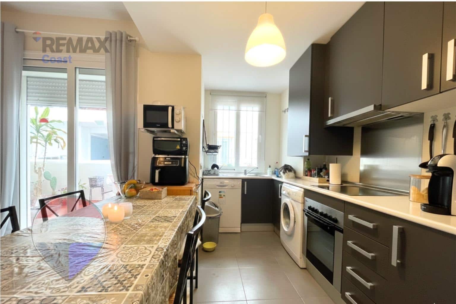 2 Zimmer Apartment zu verkaufen in Estepona mit Pool Garage - 235.000 € (Ref: 9556000)