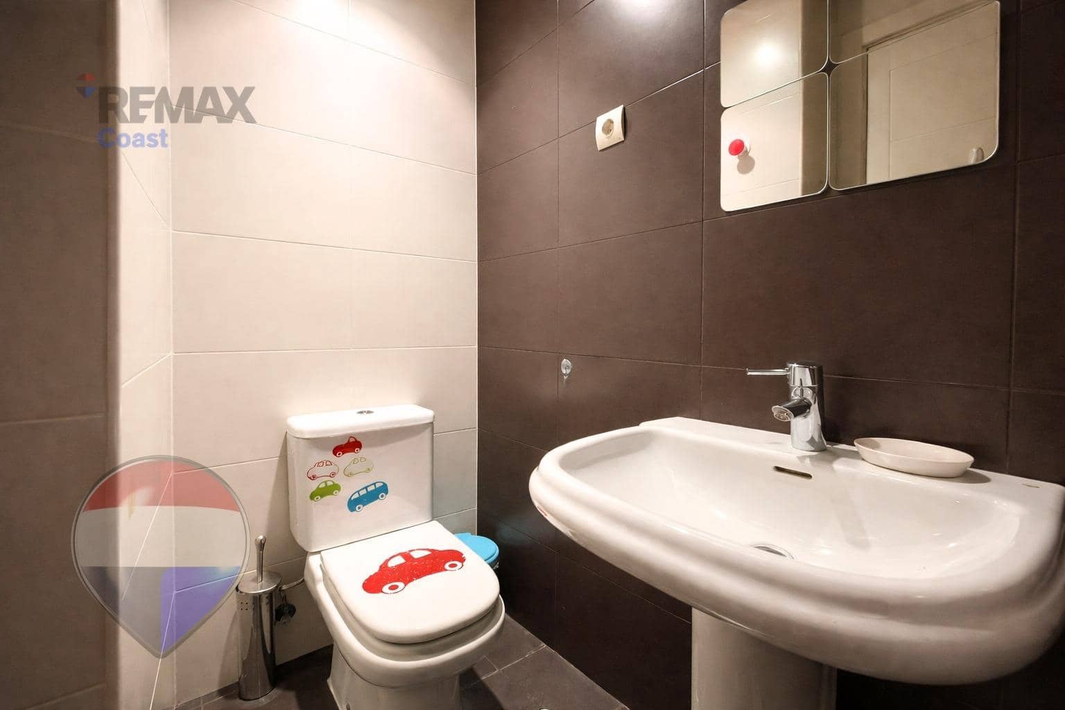 2 Zimmer Apartment zu verkaufen in Estepona mit Pool Garage - 235.000 € (Ref: 9556000)