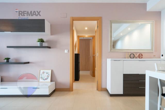 2 bedroom Flat for sale in Ciudad Jardín, Málaga city with garage - € 315,000 (Ref: 9562025)