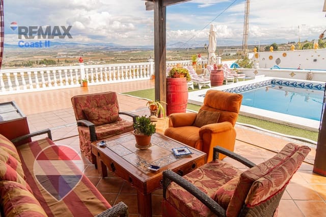 4 sypialnia Finka/Dom wiejski na sprzedaż w Moraleda de Zafayona z basenem - 304 900 € (Ref: 9568896)