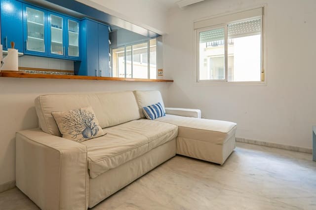 1 quarto Apartamento para arrendar em Estepona - 1 350 € (Ref: 9596342)