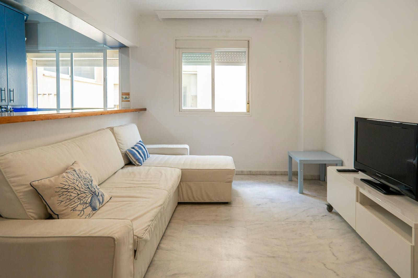 1 bedroom Apartment for rent in Estepona - € 1,350 (Ref: 9596342)