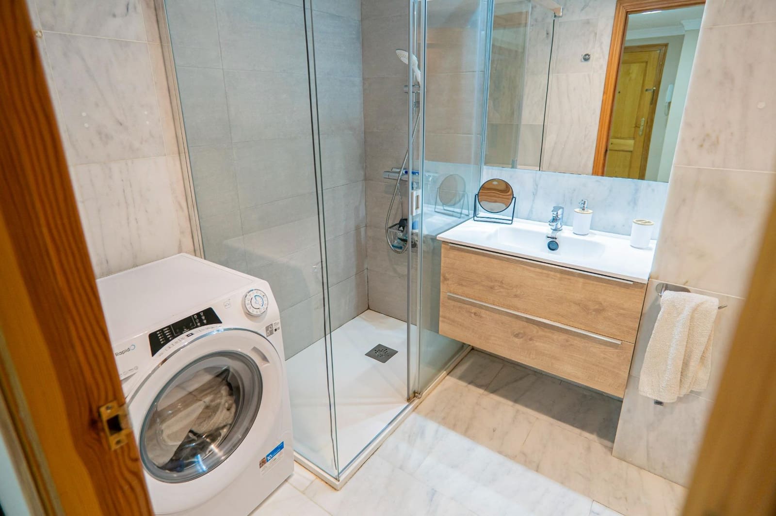 1 Zimmer Apartment zu vermieten in Estepona - 1.350 € (Ref: 9596342)