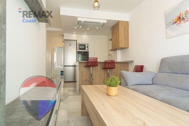 3 makuuhuone Asunto myytävänä paikassa La Cala del Moral, Rincón de la Victoria mukana uima-altaan - 305 000 € (Ref: 9601203)