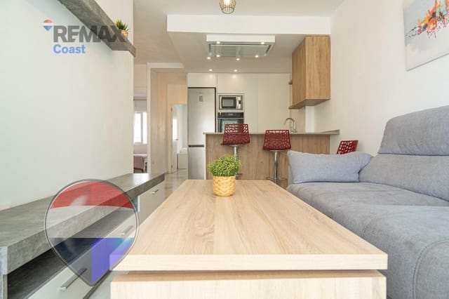 3 makuuhuone Asunto myytävänä paikassa La Cala del Moral, Rincón de la Victoria mukana uima-altaan - 305 000 € (Ref: 9601203)