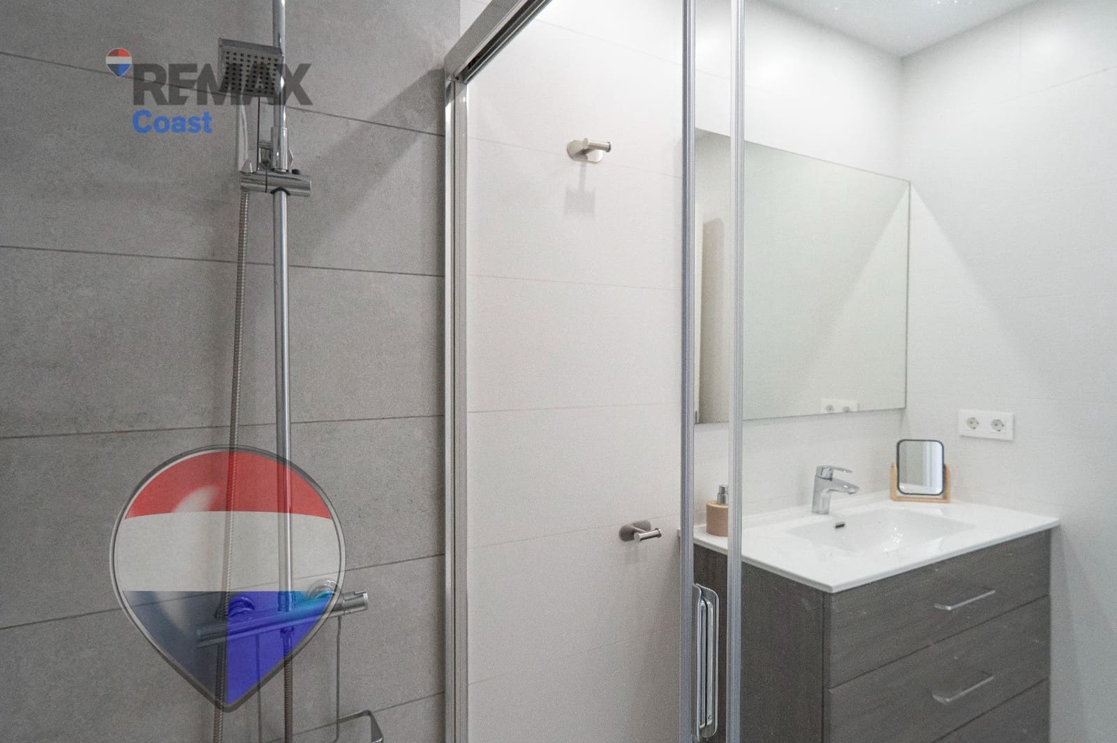 3 makuuhuone Asunto myytävänä paikassa La Cala del Moral mukana uima-altaan - 305 000 € (Ref: 9601203)