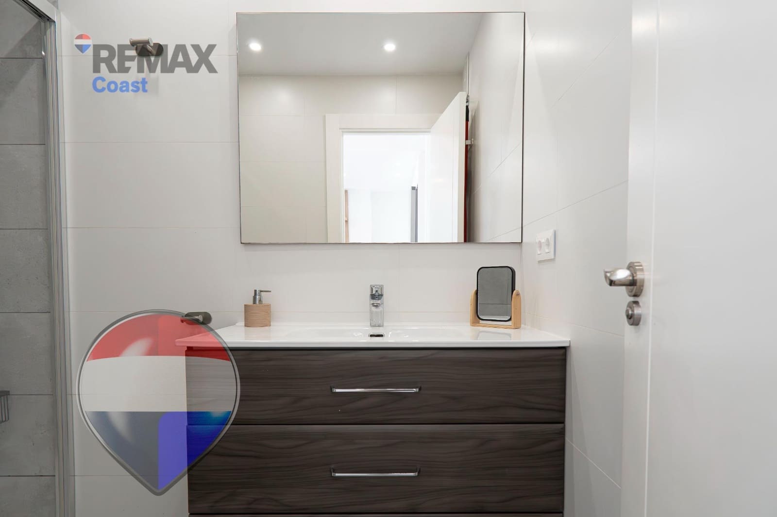 3 makuuhuone Asunto myytävänä paikassa La Cala del Moral mukana uima-altaan - 305 000 € (Ref: 9601203)