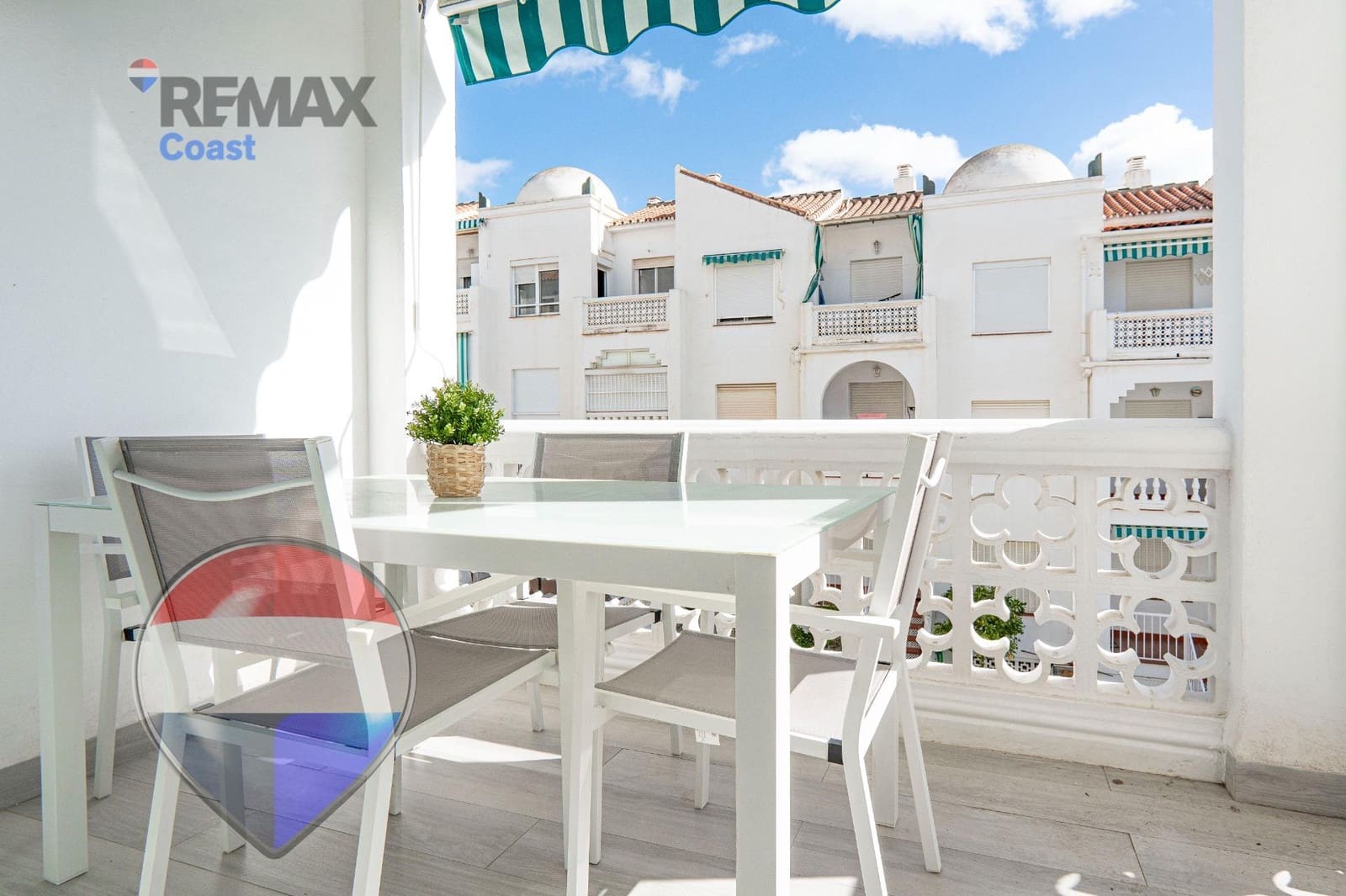 3 makuuhuone Asunto myytävänä paikassa La Cala del Moral mukana uima-altaan - 305 000 € (Ref: 9601203)