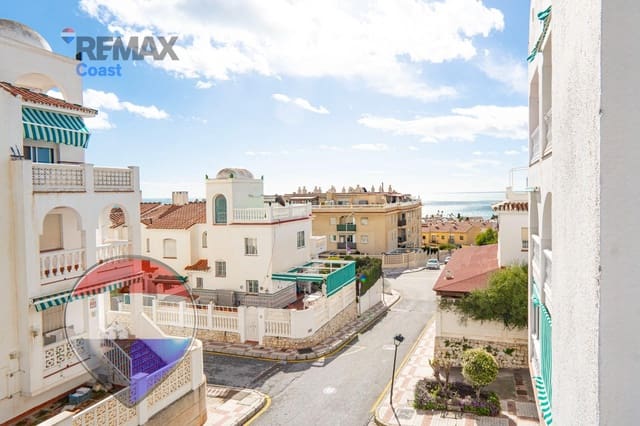 3 makuuhuone Asunto myytävänä paikassa La Cala del Moral, Rincón de la Victoria mukana uima-altaan - 305 000 € (Ref: 9601203)