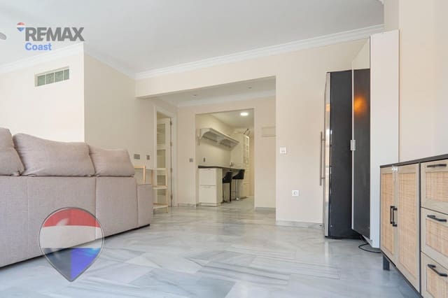 3 soveværelse Lejlighed til leje i Málaga by med garage - € 1.900 (Ref: 9605152)